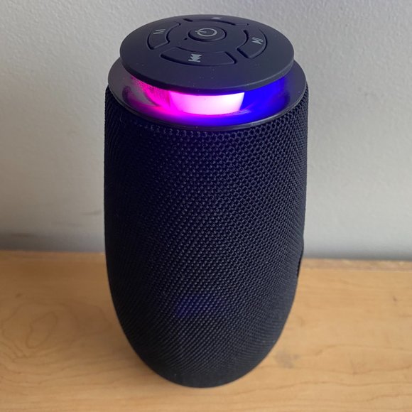 Magnavox MMA37587 Stereo Portable Speaker Color Changing Lights Bluetooth - Picture 4 of 7